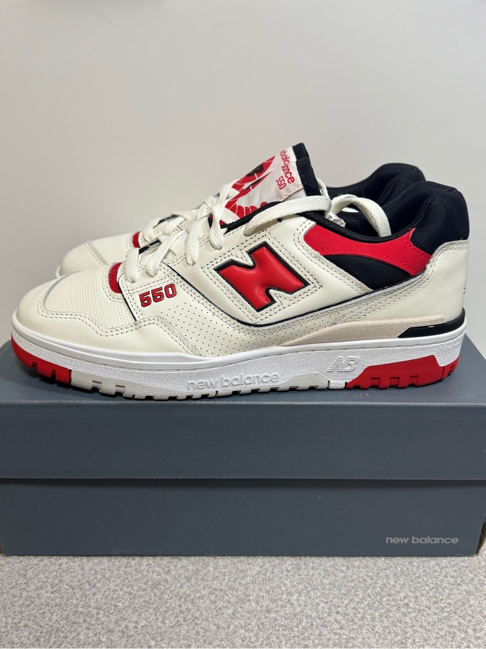 New Balance 550 Sea Salt True Red Size 10 Men BB550VTB